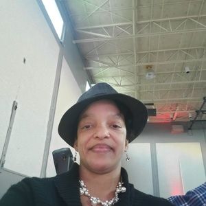 Meet your Posher, Toya